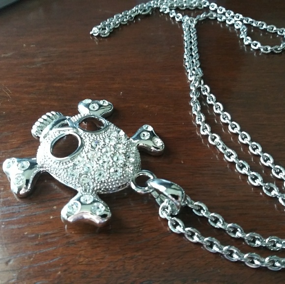 Large Skeleton Head with Crystals Necklace - Picture 5 of 8